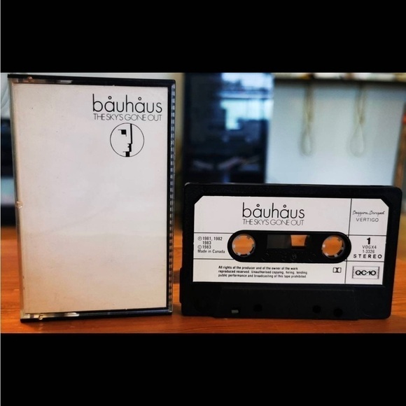 BAUHAUS - The Sky’s Gone Out - Cassette - Picture 1 of 1